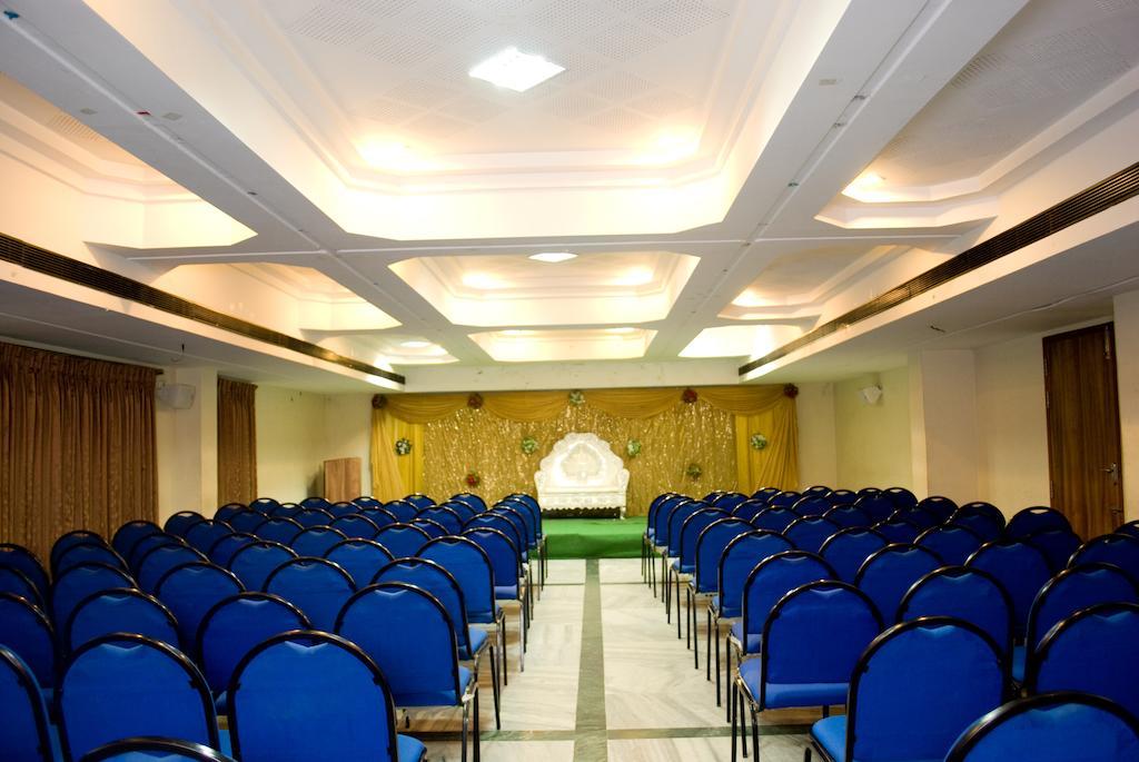 Hotel Rajadhane Madurai Buitenkant foto