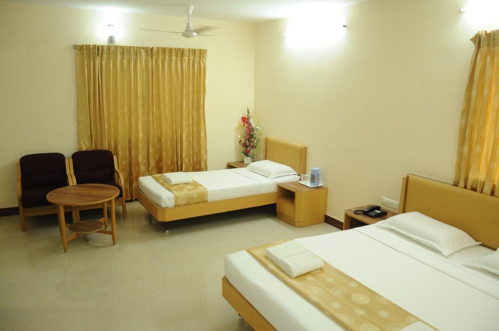 Hotel Rajadhane Madurai Buitenkant foto