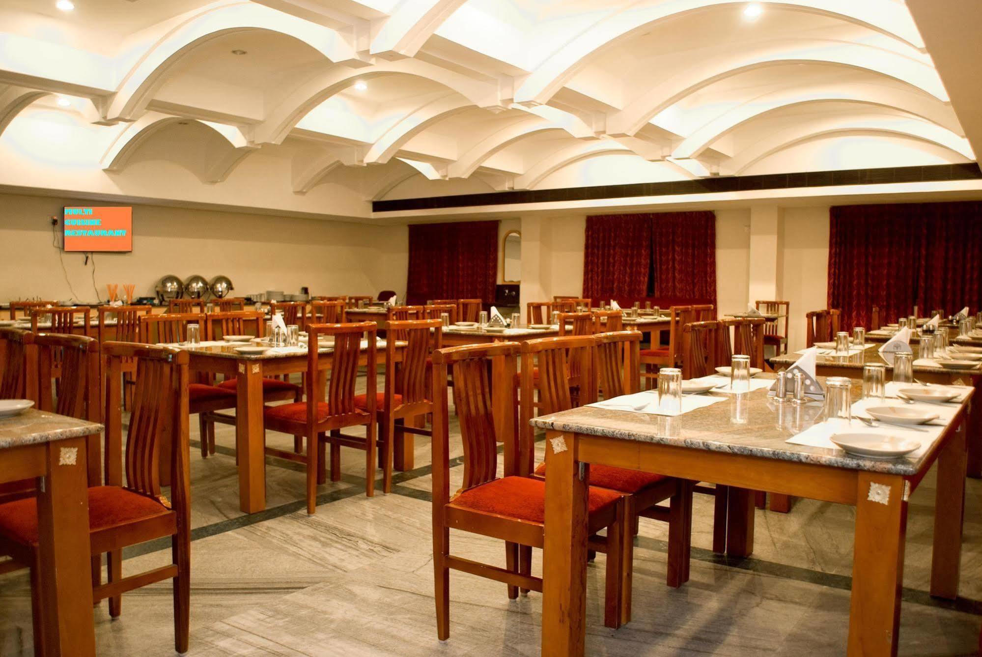 Hotel Rajadhane Madurai Buitenkant foto